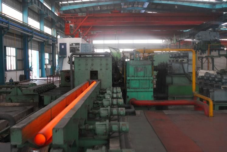 Cangzhou Baoyang Pipeline Equipment Co., Ltd. dây chuyền sản xuất của nhà sản xuất